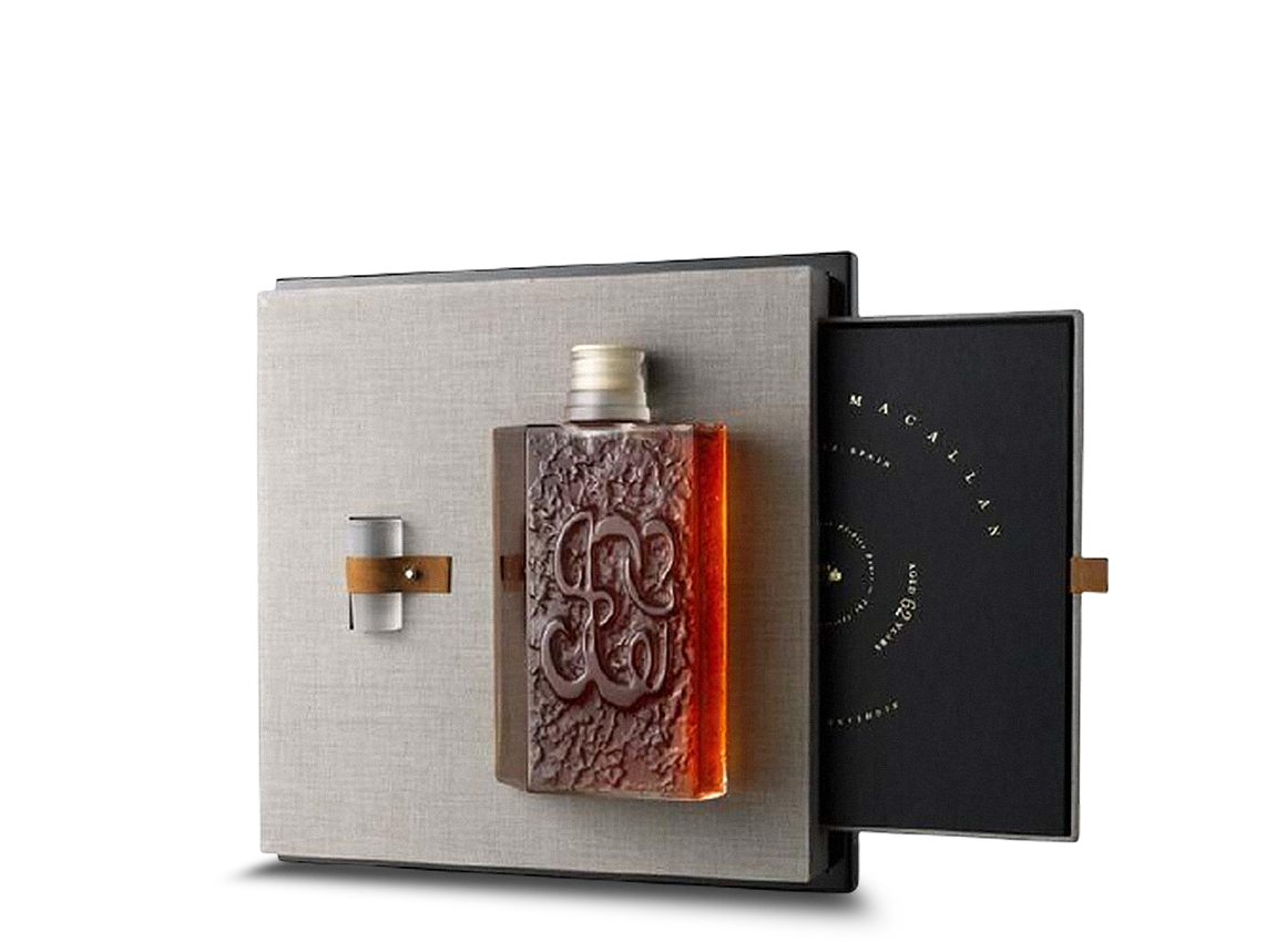 2021042714_the_macallan_62_year_old_in_lalique_decanter_the_spiritual_home_product_original.png