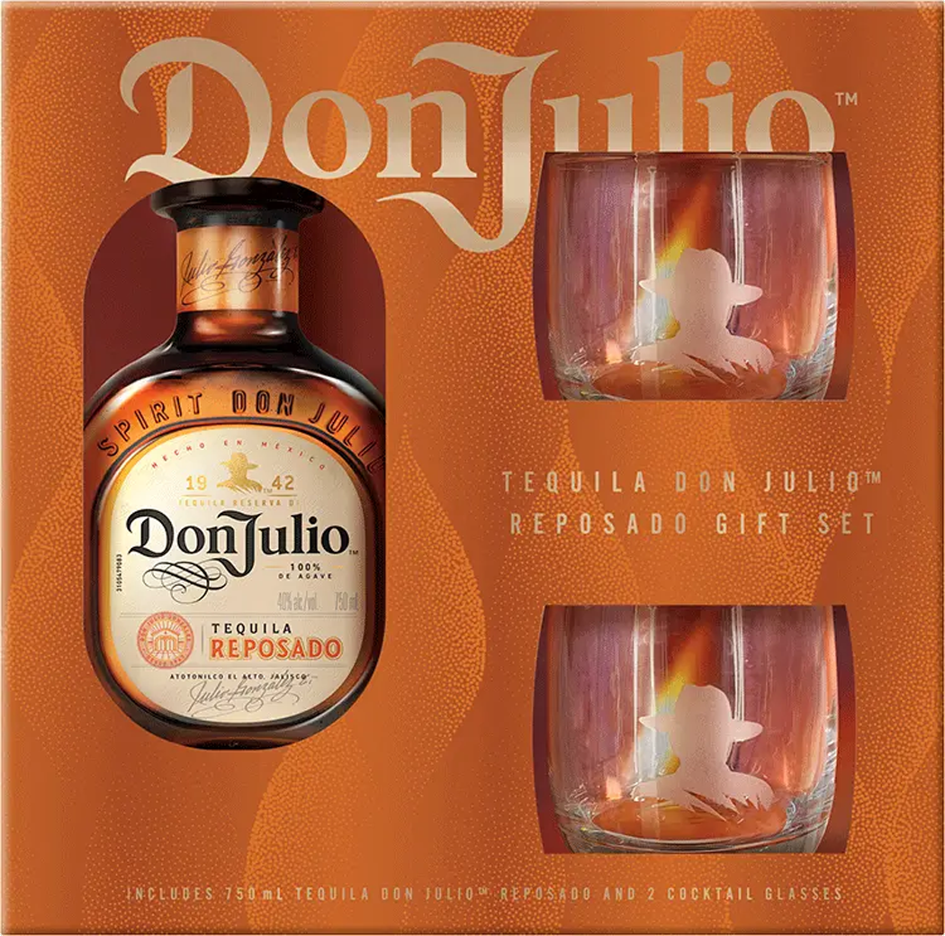 Don-Julio-'Reserva-de-Don-Julio'-Tequila-Reposado-with-Glasses.png