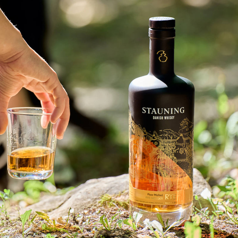 <p>For this expression, Stauning had to <strong>literally invent a new style of grain</strong>: Danish Malted Rye. Stauning Rye Whisky is a <strong>smooth and fruity Danish translation of the all-American spirit</strong>, made from malted rye and barley—a one-of-a-kind expression.</p>