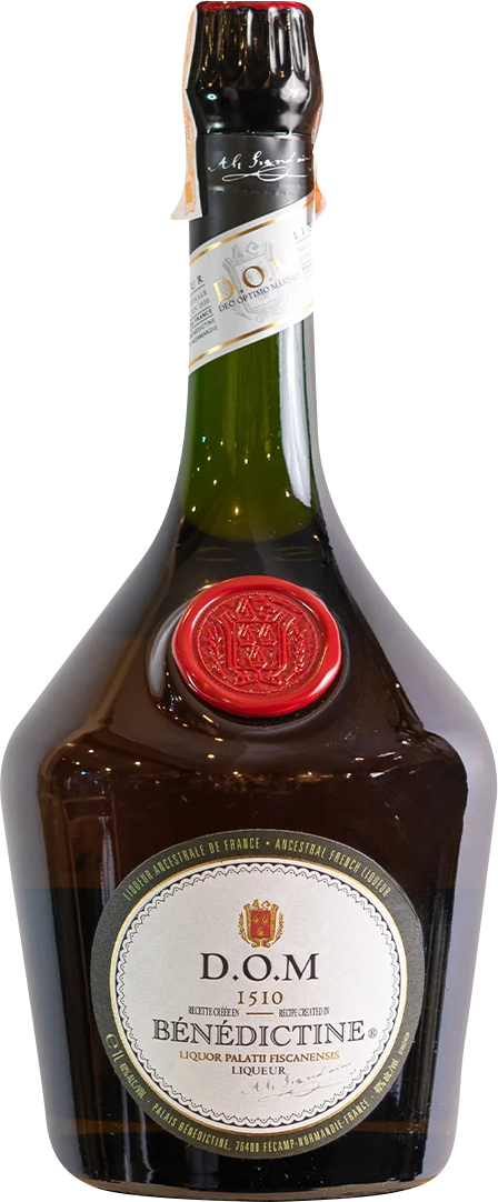 DOM-Benedictine-Liqueur,-Normandy,-France.png